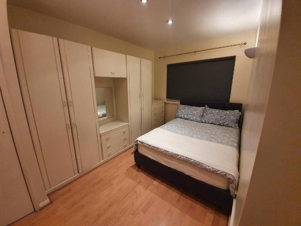 Sav Apartments Watford Watford  Dış mekan fotoğraf