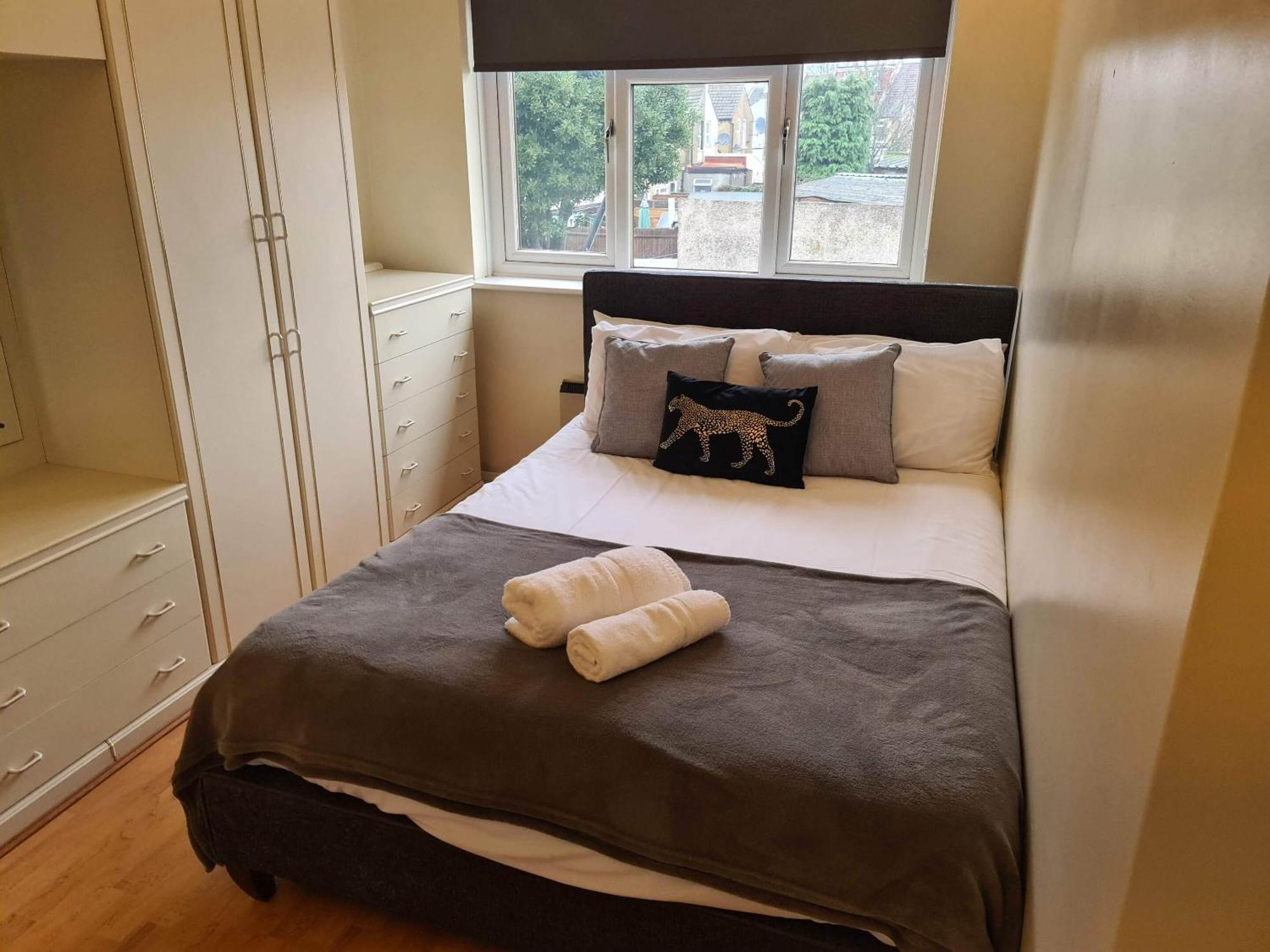 Sav Apartments Watford Watford  Oda fotoğraf